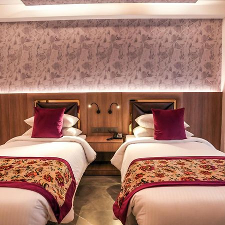 Rj Hotel - Managed By Atithi House Greater Noida Esterno foto
