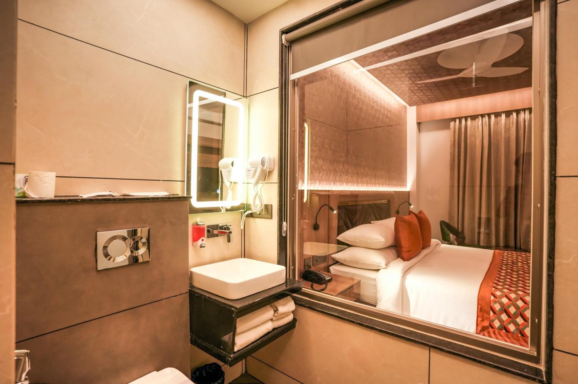 Rj Hotel - Managed By Atithi House Greater Noida Esterno foto