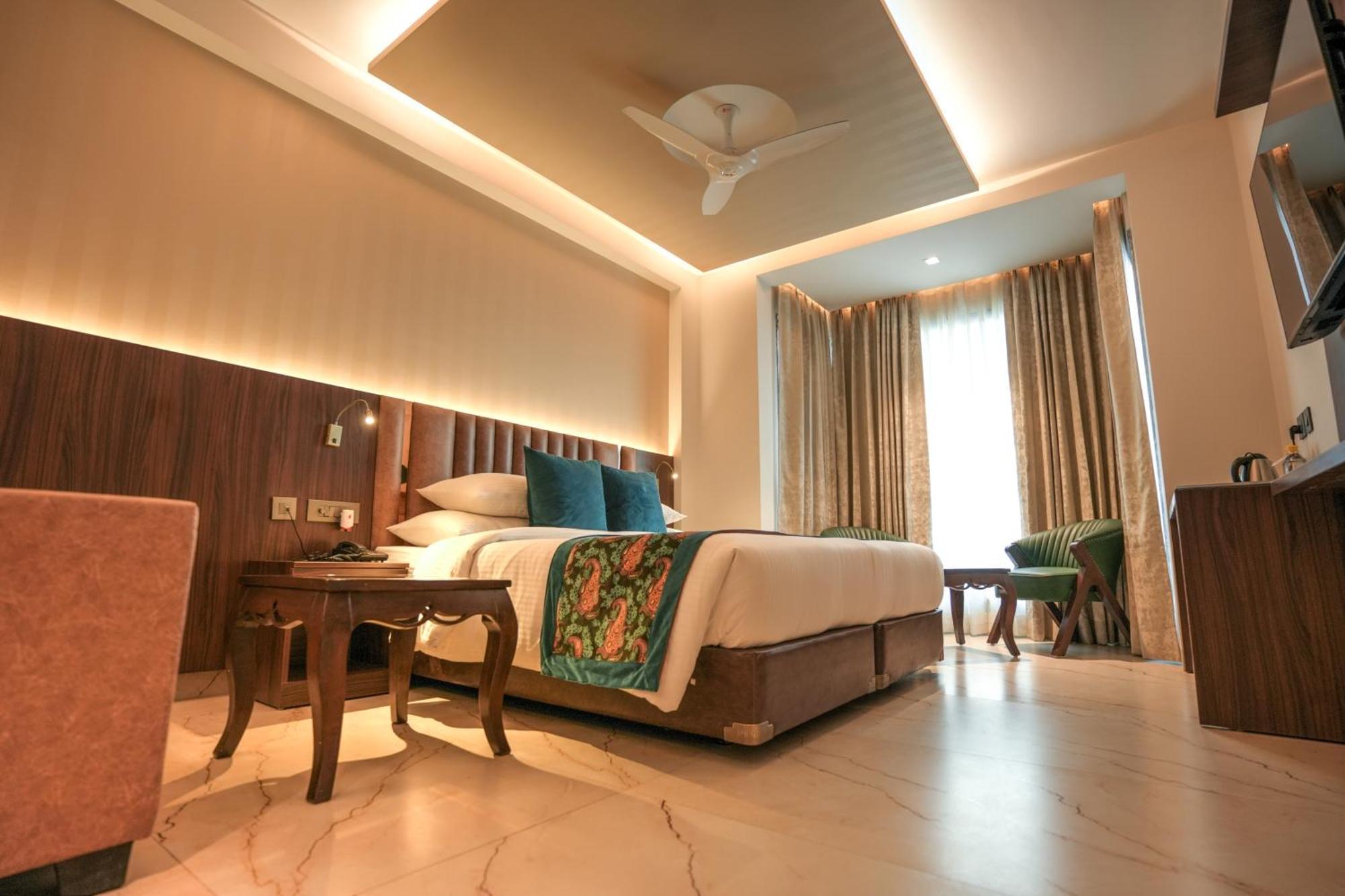 Rj Hotel - Managed By Atithi House Greater Noida Esterno foto