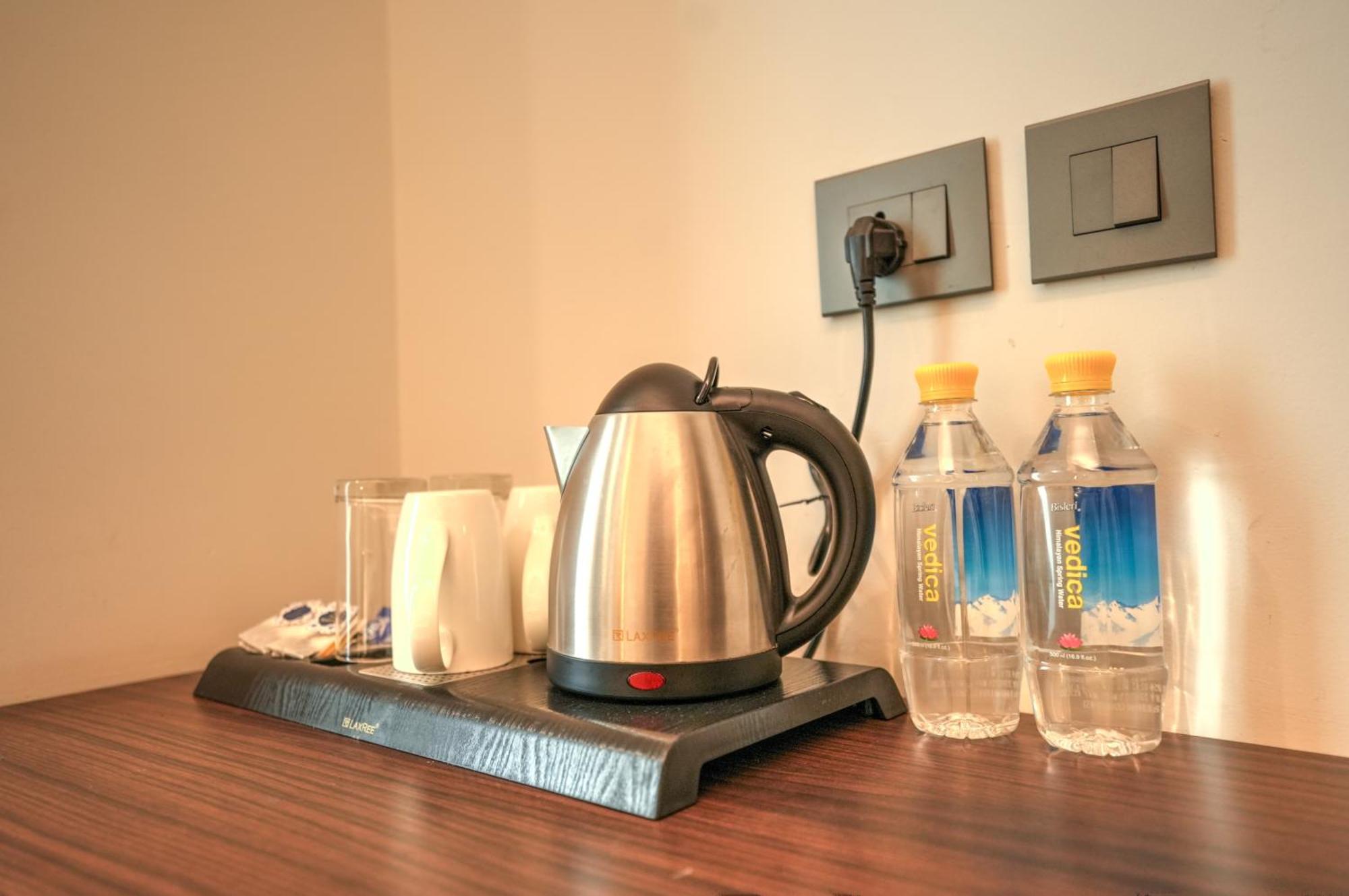 Rj Hotel - Managed By Atithi House Greater Noida Esterno foto