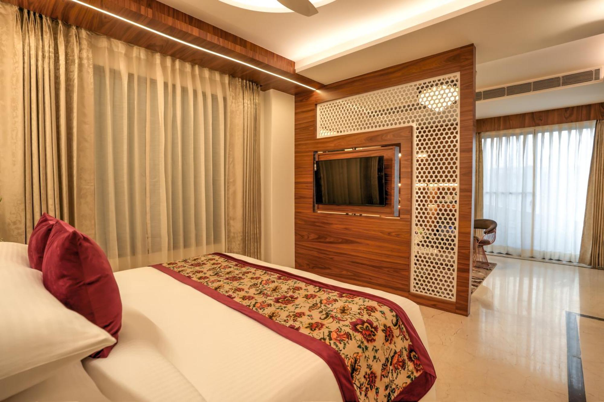 Rj Hotel - Managed By Atithi House Greater Noida Esterno foto